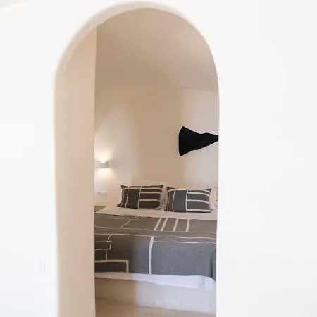 Pano Meria Cave House One In Oia (Santorini)